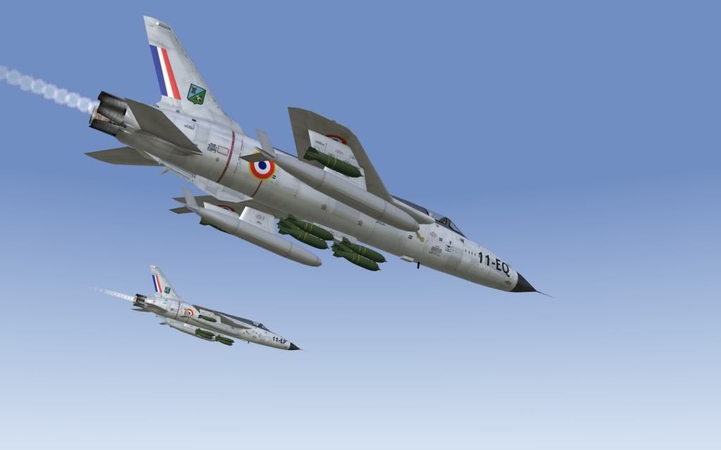 ADAF-105DThunderchief04.jpg
