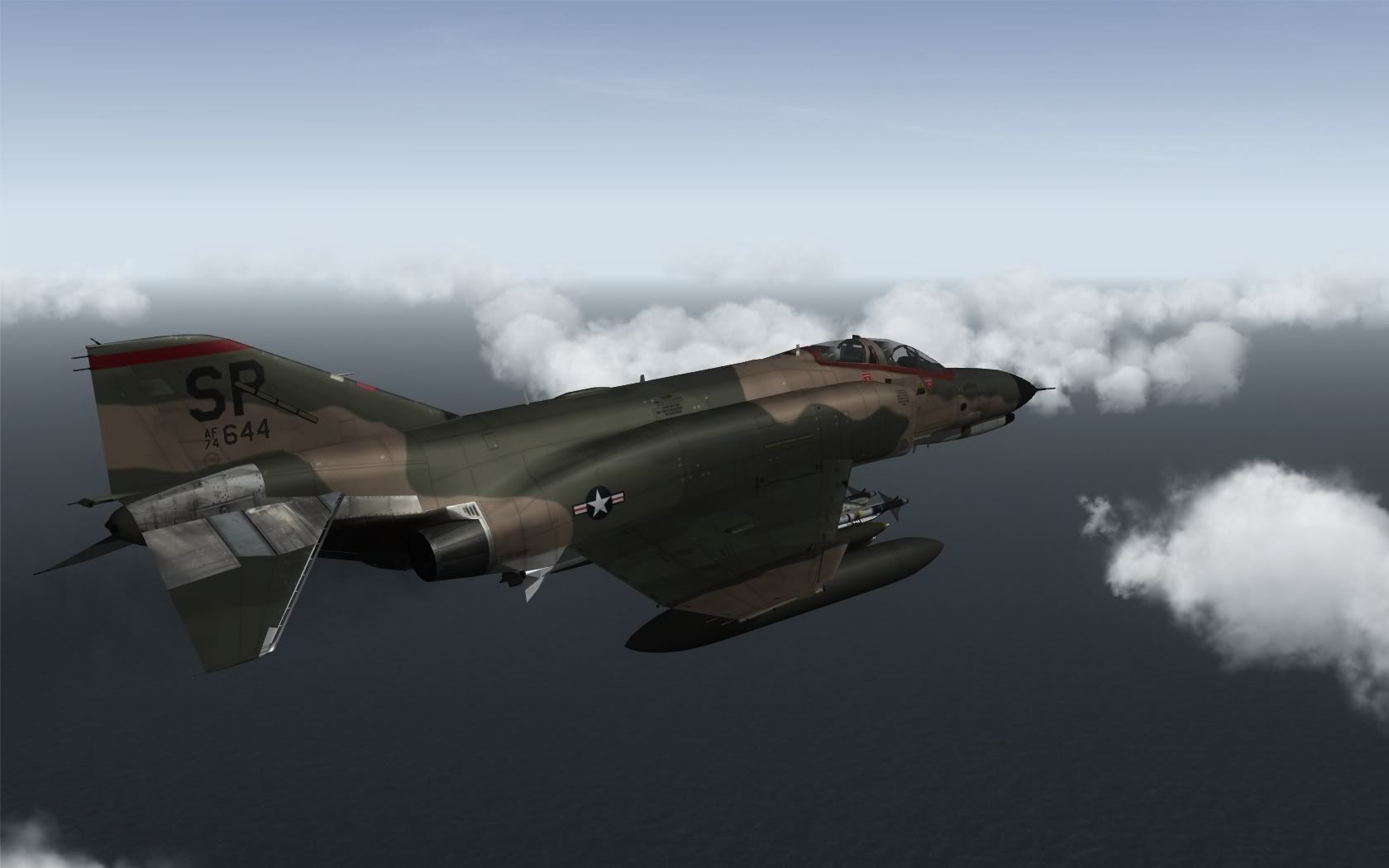 F4EARN101HDR.jpg