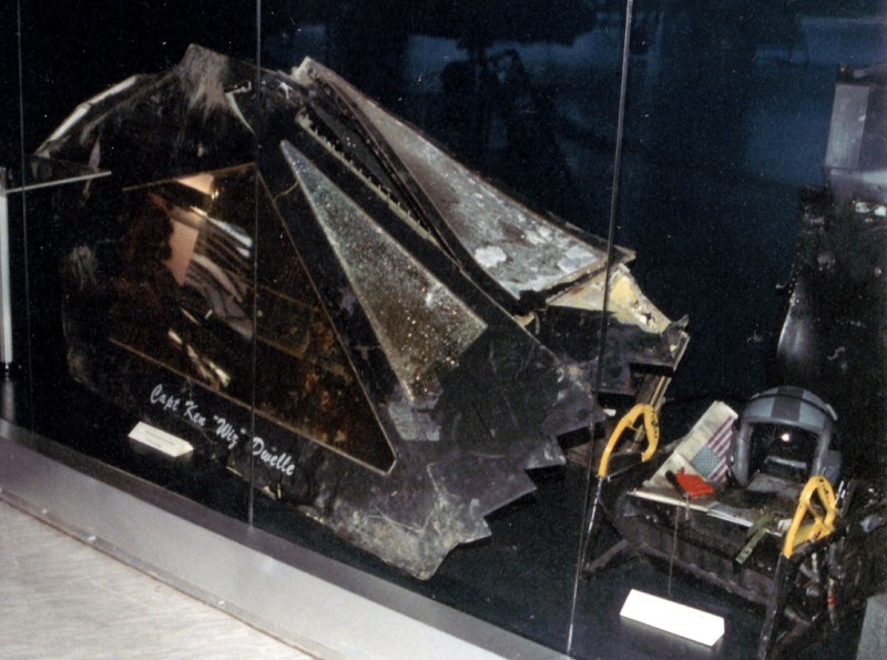 F-117_canopy.jpg