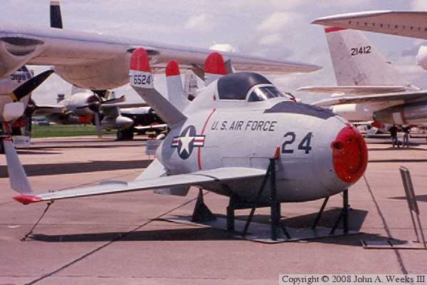 xf85_sac_02.jpg