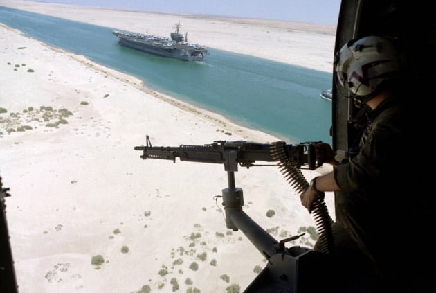 Suez-canal-egypt.jpg