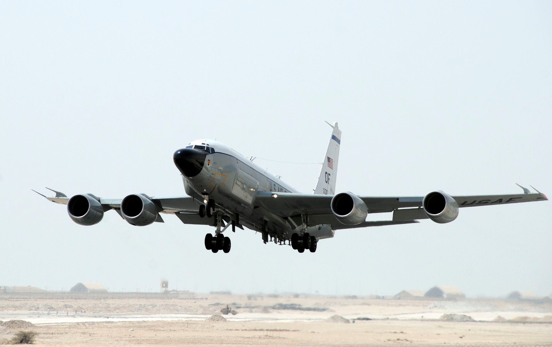 rc-135-takeoff.jpg
