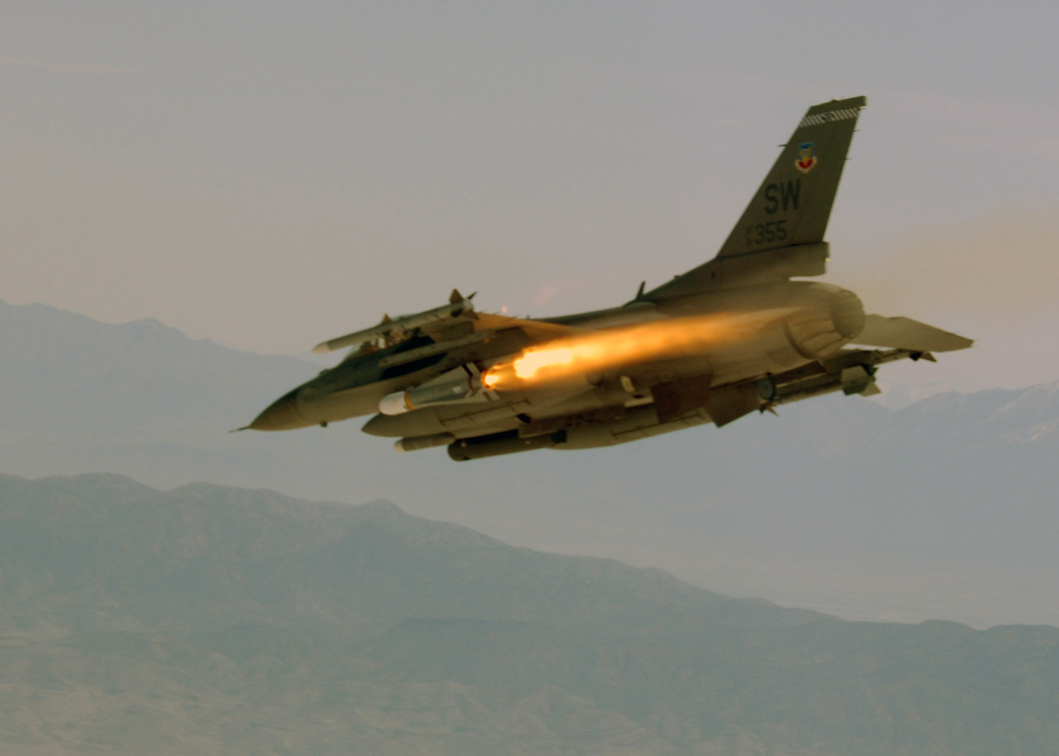 F-16_firing_Maverick_Missile.jpg