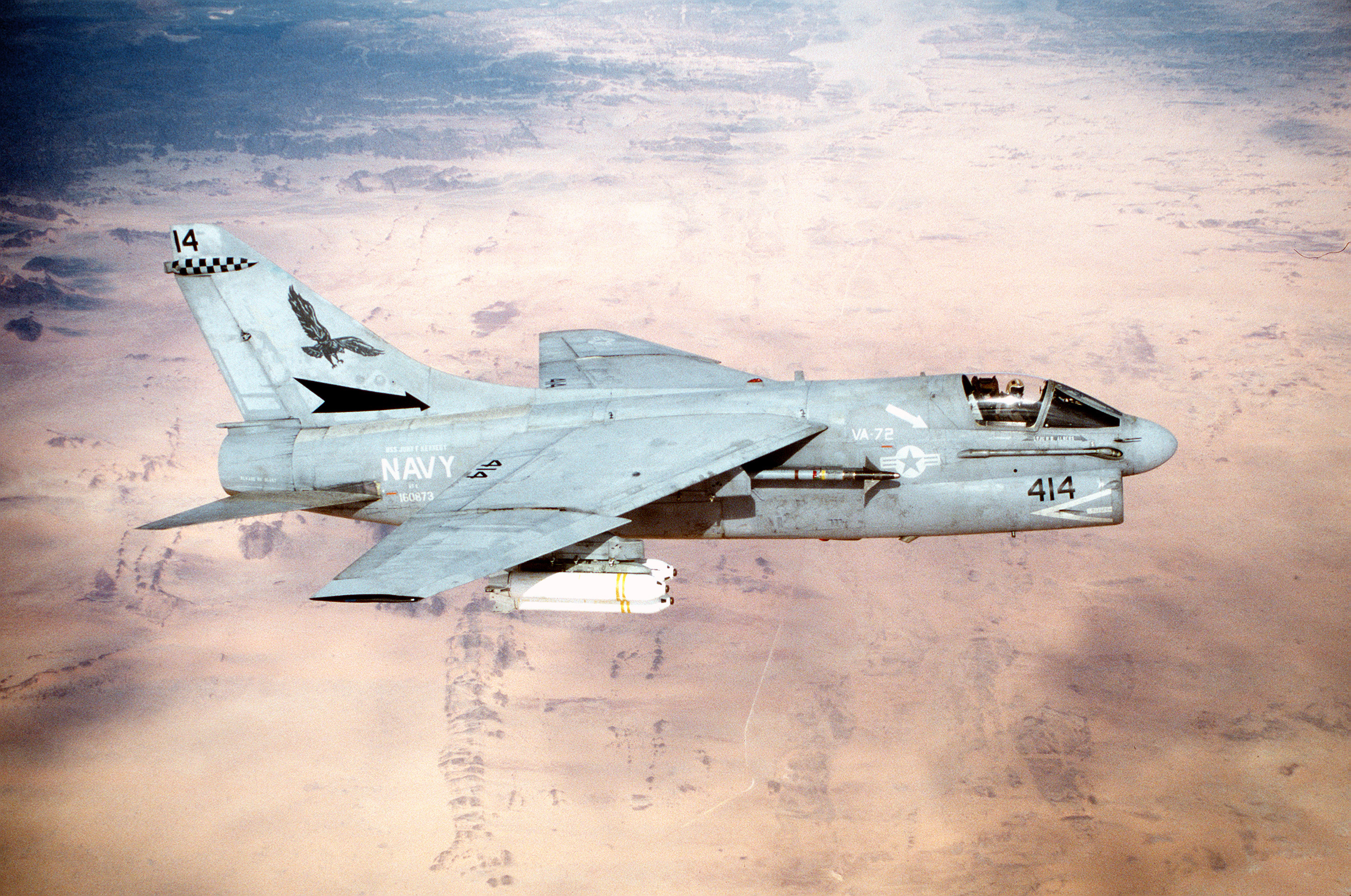 File:A-7E Corsair II of VA-72 en route to target in 1991.JPEG - Wikimedia  Commons