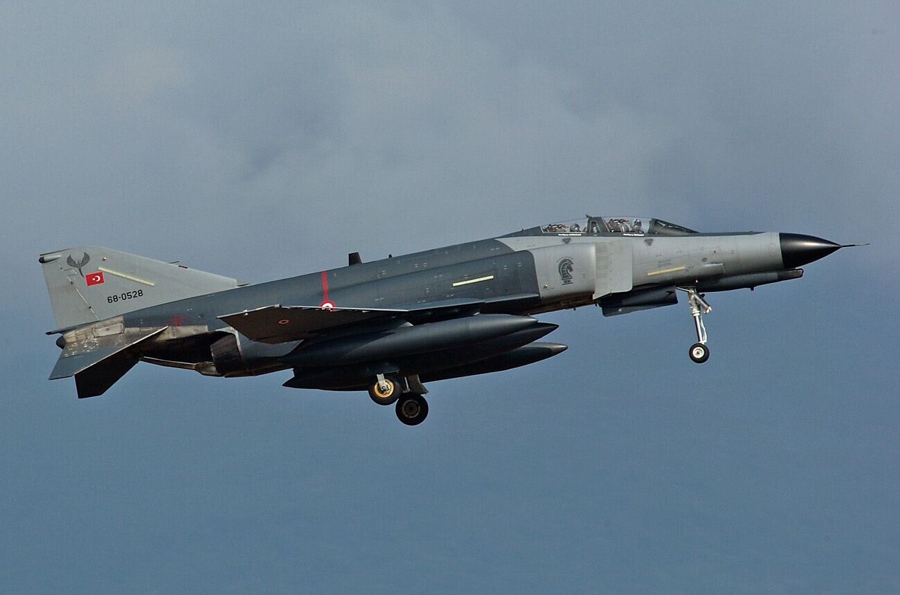 SF2 TuAF F-4ETM_Simsek (Lightning) v1.0