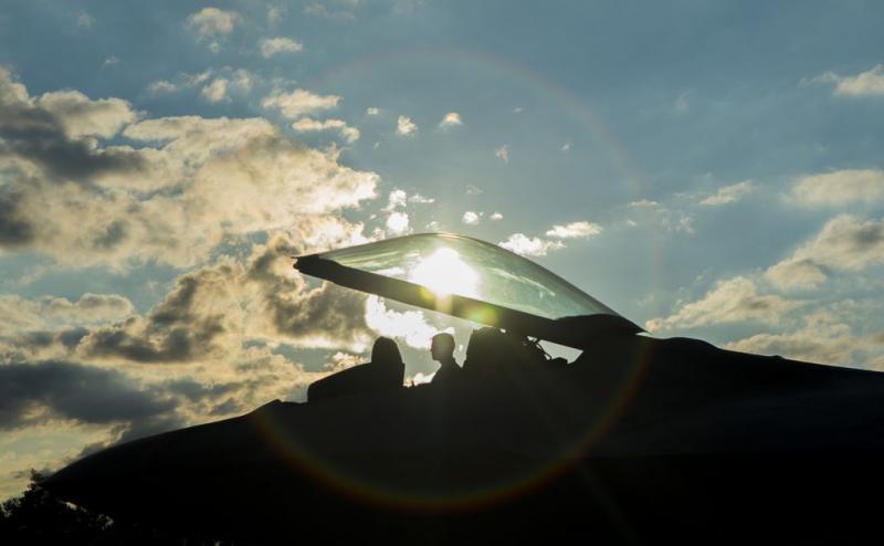 F-22-arrive-Spang_12.jpg