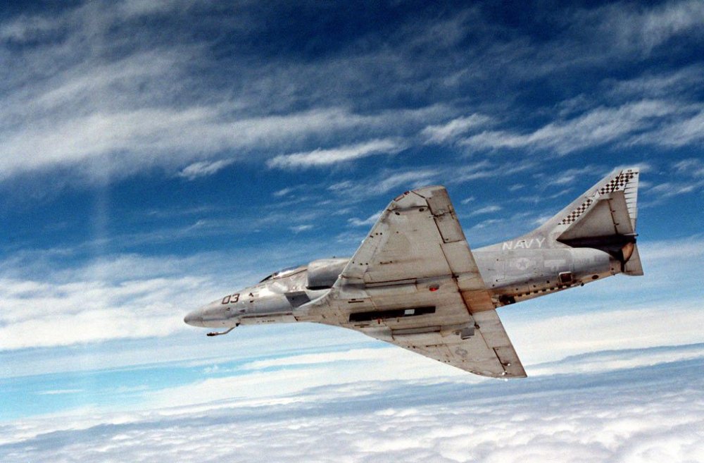 VC-5-Skyhawk A-4E.jpg