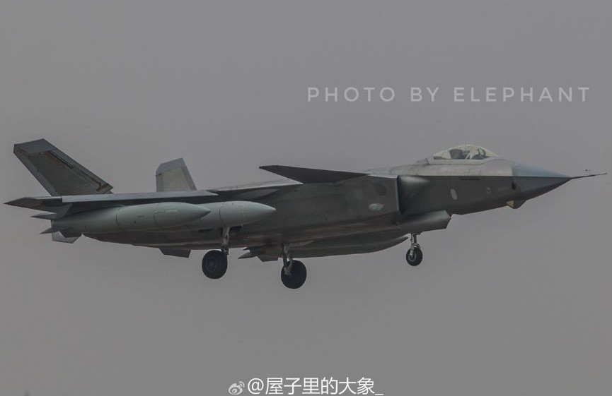 J-20-FropTanks-2.JPG.fe447594b20be518be7a2713807e6bfe.JPG