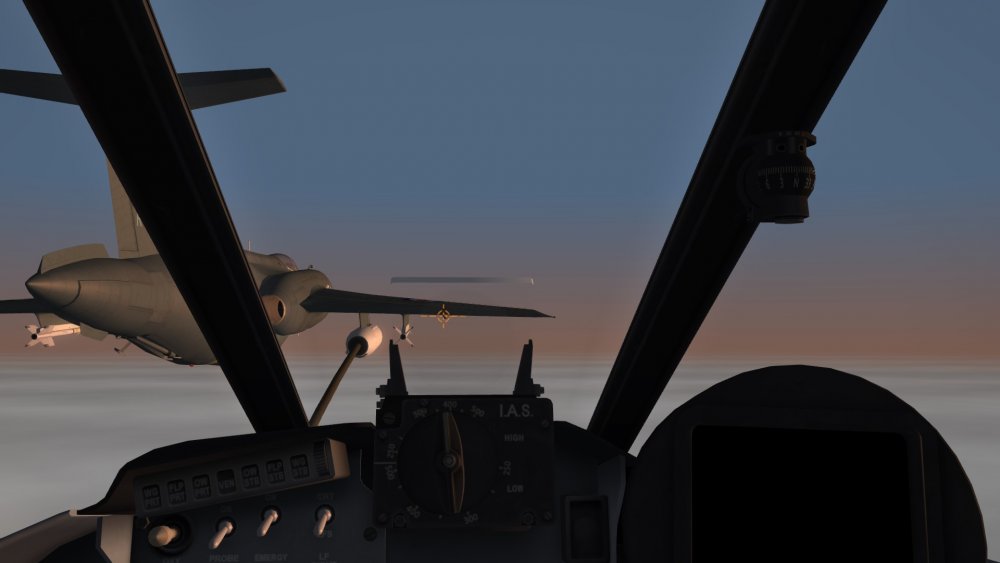 refuel1.thumb.JPG.4e1f4cc17fb4f9c771508855373fa336.JPG
