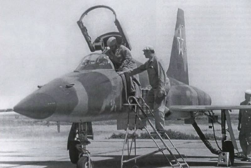 5b86f4b01706a_F-5Esoviet3.jpg.2bf698d8ebe4e5cfab9ab1c124a2fac1.jpg