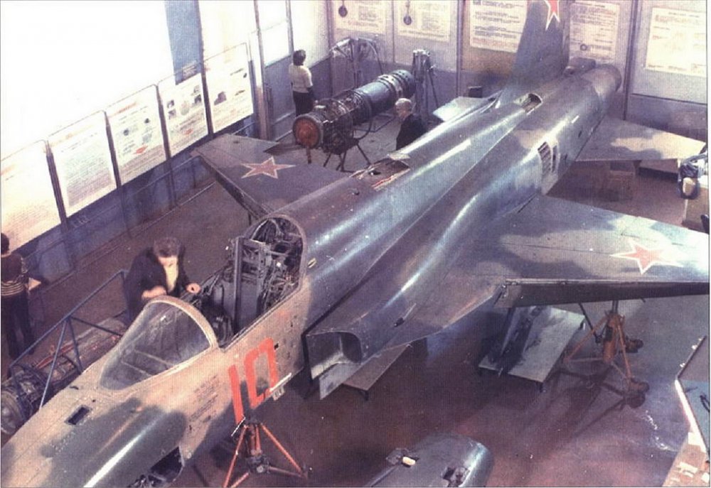 5b86f4ba90abe_F-5Esoviet5.thumb.jpg.a92a0200318f06a488c2c6062d78338c.jpg