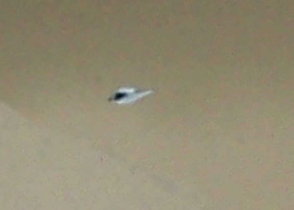 UFOSHIP.JPG.d4533122bfe7577deaf46c02e2682453.JPG