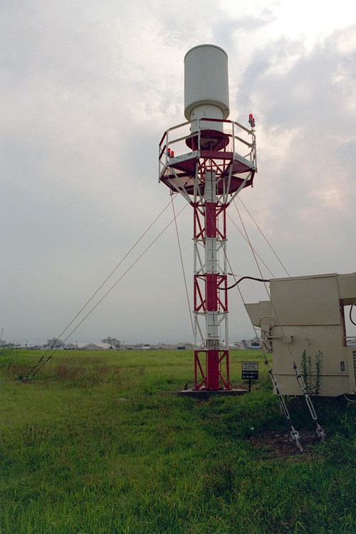 800px-TACAN_Antenna.jpg