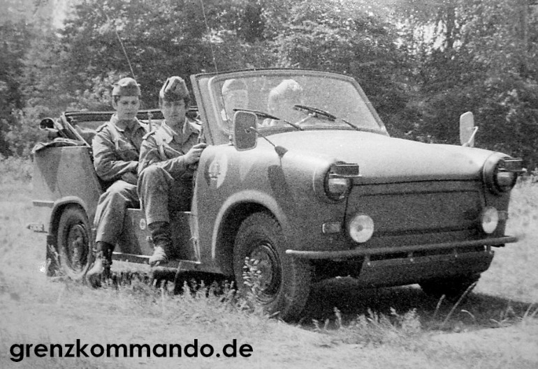 5de564cf7c02b_TrabiStoffhund.JPG.383ed793546c772a07f347919c93359e.JPG