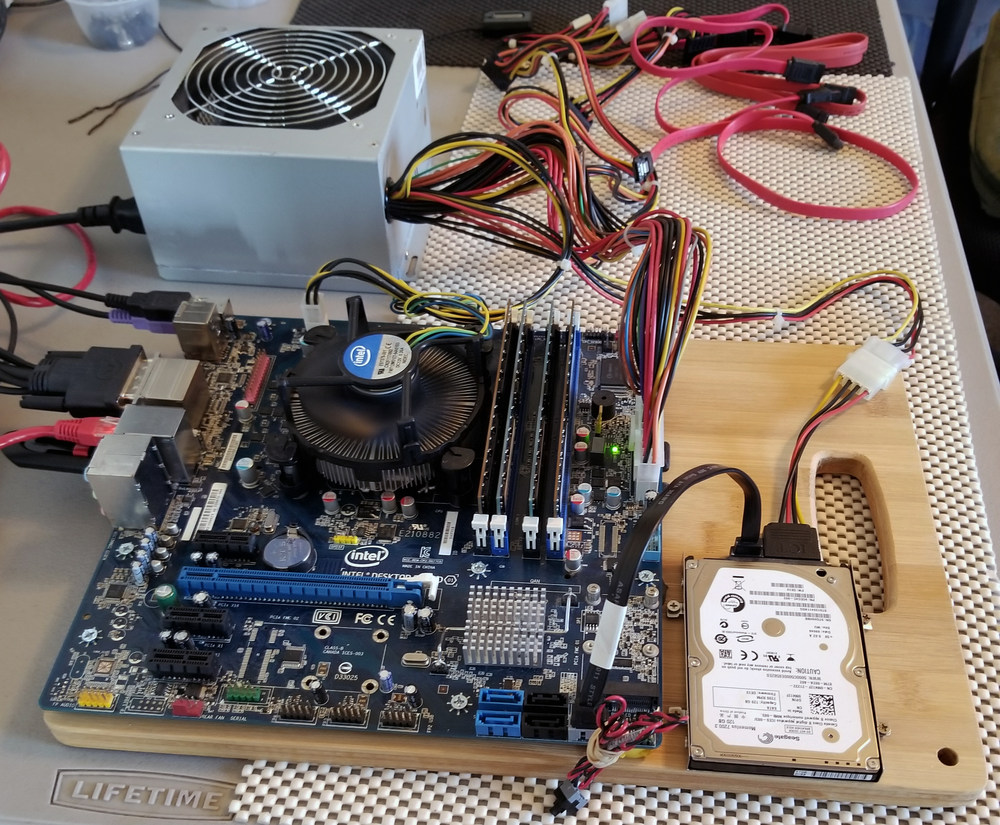 CuttingBoardComputer.thumb.jpg.d99f84250f20131b6daf58e7e21edf12.jpg