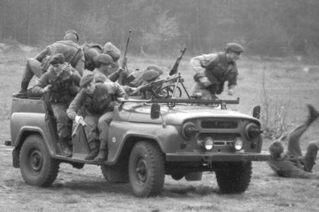 UAZ2.jpg.8062ae458526a7b2093b6bd64737f71d.jpg