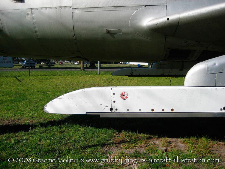 CA-27_Sabre_38_med.jpg.46410a1e19aed2e6da931dbec9b01003.jpg