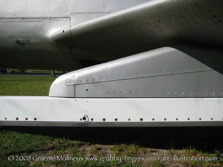 CA-27_Sabre_39_med.jpg.89a2e8ccc484bc92677a2c18bacc2dec.jpg