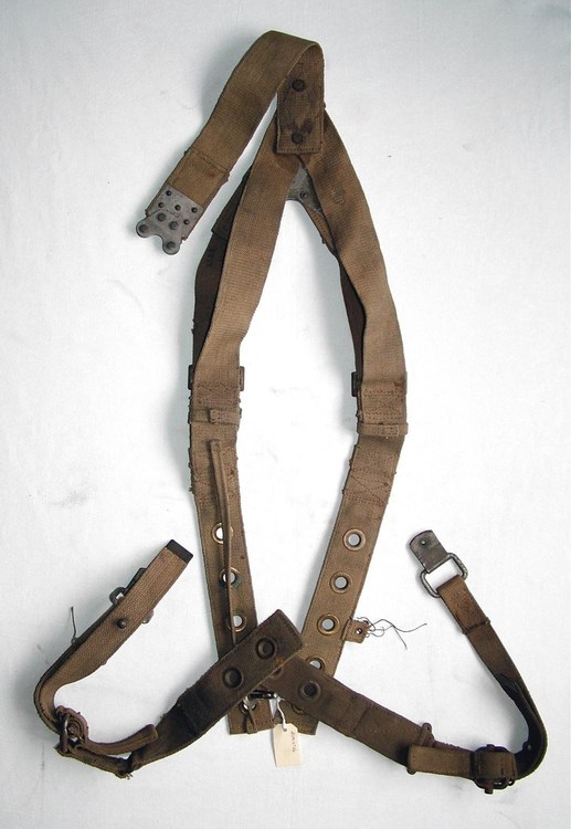 raf-aircraft-sutton-harness_10252_main_size3.jpg