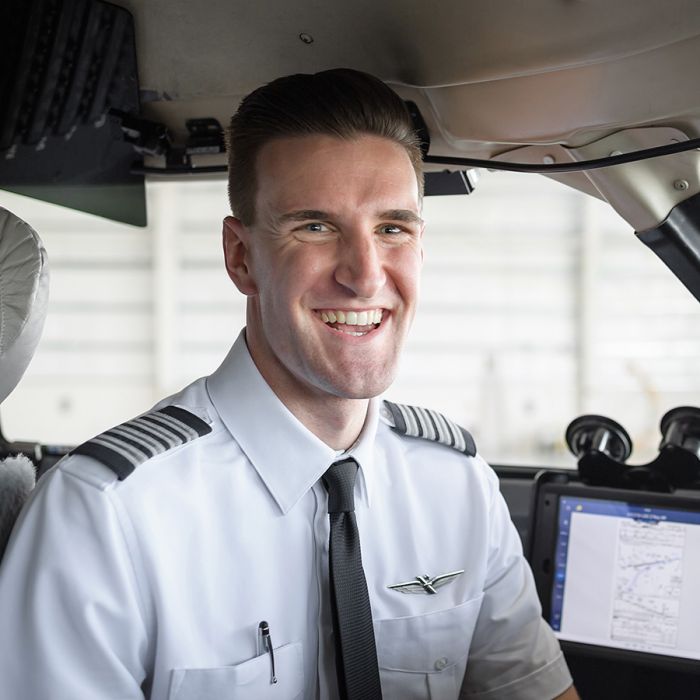 614a0d2a96810_image-and-copy_0004_GLINTstudios_PSA-Airlines_Dayton_0199-Copy.jpg.44ee300ca67fefbd936947de4078218b.jpg
