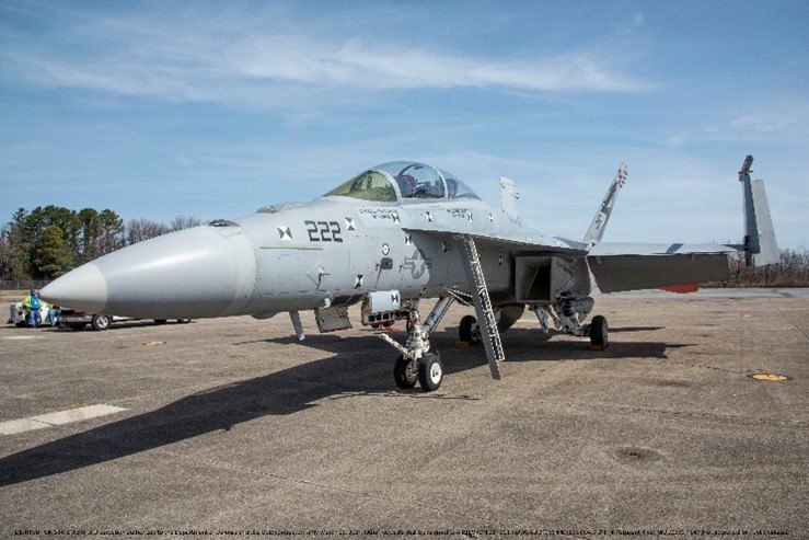 LM-Sniper-F-18-Kuwait_02.jpg.360f43afae58c0cccea7574ef7eb8527.jpg