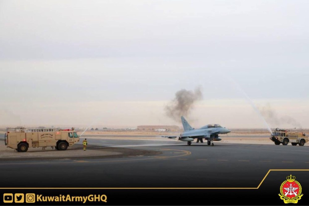 61ba004fb8405_kuwait-air-force-receives-first-two-eurofighter-typhoon-ii-fighters-1(1).thumb.jpg.187c8745cf3a6739589a68a17fe5dc6e.jpg