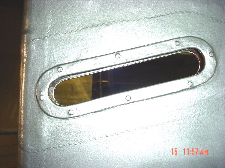 Nie23tailplanecontrolcableway.jpg.76df0d5ac073a7b8db571d9c693dec88.jpg