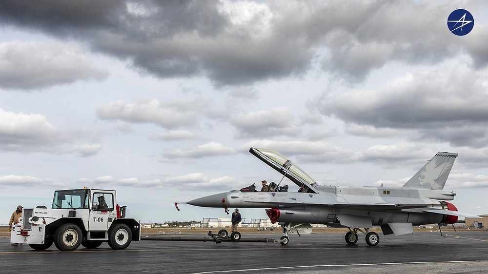 First-F-16-Block-7072.thumb.jpg.bb4ae8247dfe190b9088ebad1086ffd7.jpg