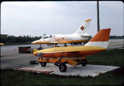 656b55a009dba_L-39VBild9L-39VundSchleppzielanderVorstartlinieFotoHendrikvanBroekhuizen.jpg.6701febc516b6fb46f44b348a462d404.jpg