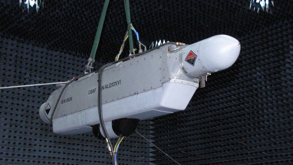 Stoerbehaelter-Northrop-Grumman-AN-ALQ-131-169FullWidth-41495df-1615853.thumb.jpg.dbb0bc9e1814b0b75d7c905b052093f2.jpg