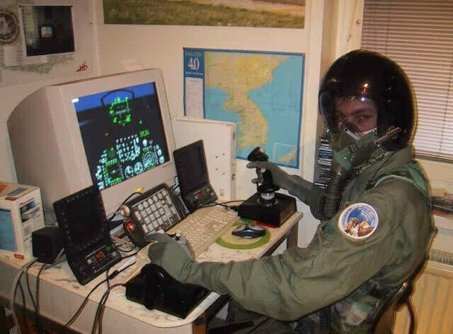 diy_flight_simulator.jpg.8981ea49b306ad4a174515d9b4a3baee.jpg