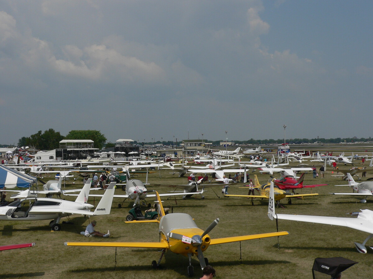 Oshkosh07b.thumb.JPG.8a342f60bd34f1332c71c6d812bace45.JPG