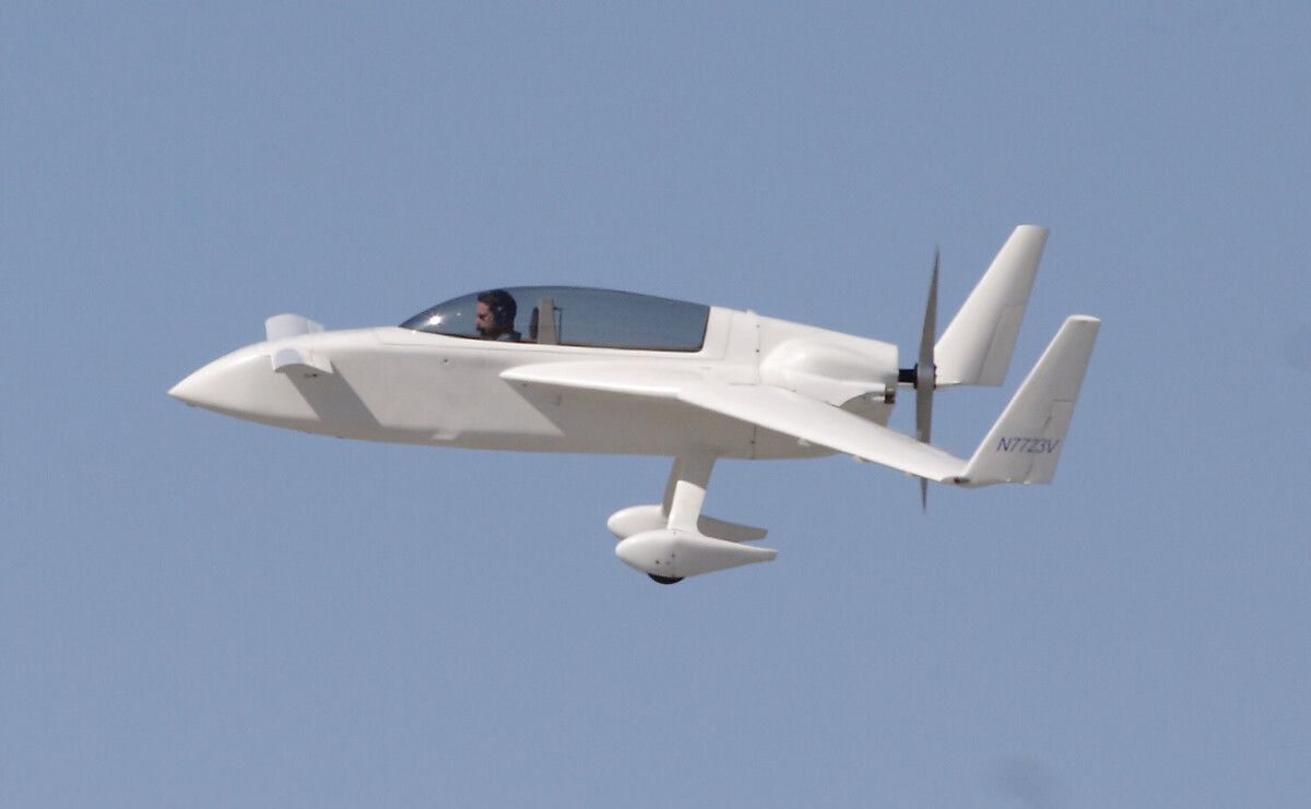VariEze_in_flight.thumb.jpg.ad9e253c4b02e084457cfedff4c10d70.jpg
