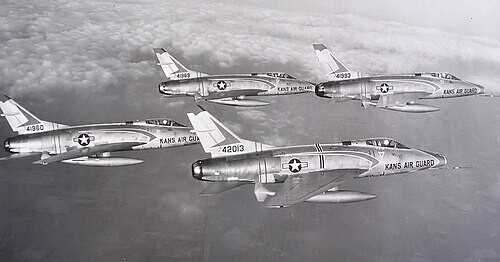 127th_Tactical_Fighter_Squadron_-_4_aircraft_F-100C_formation.jpg.2dc71843983816fc3a24b07e2f28921e.jpg