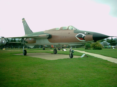 F-105F_01.jpg