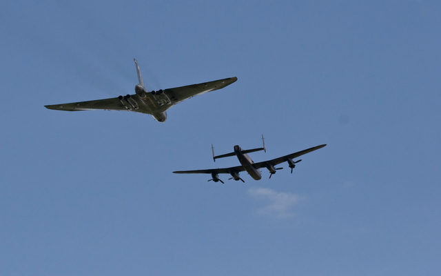 th_Vulc-and-Lanc6.jpg