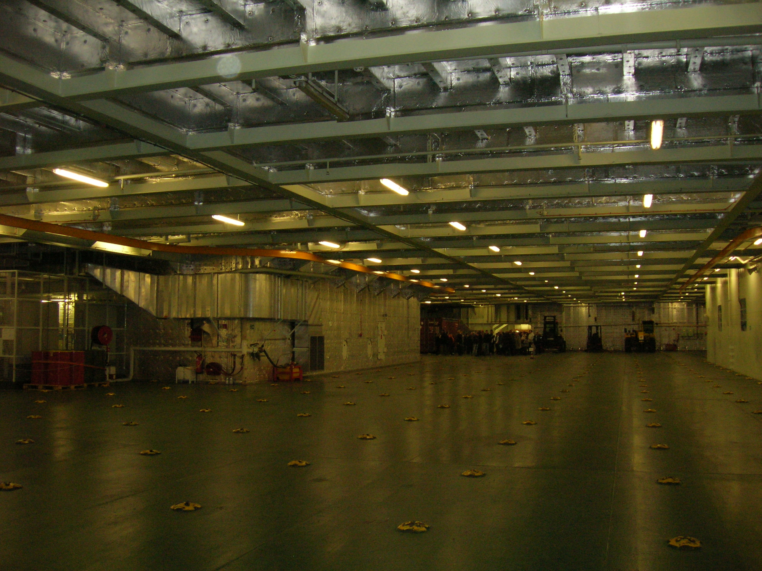 (004) 2650m² Hangar for 59 armored vehicles