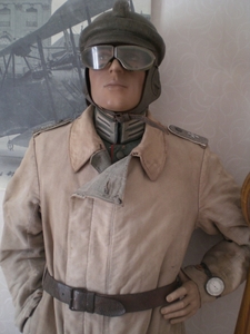 m6iivwn79h39h85nyv mannequinpilote 009