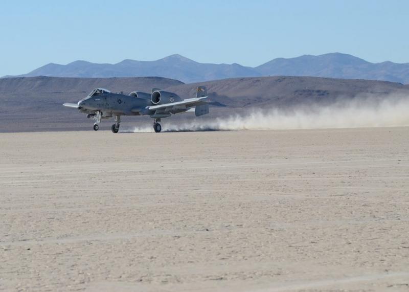 A-10-landing-on-sand.jpg