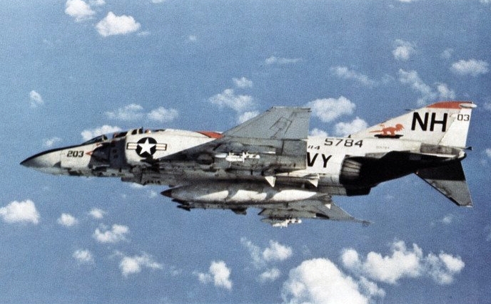 F-4J_Phantom_VF-114_in_flight_1972.jpg.e51b8f1c3fa28475d2645c51b5c3bce3.jpg