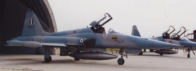 F-5A--blue-gray-mirage2000-2.jpg.41306ab9a0911f2420dcd43e6265b249.jpg