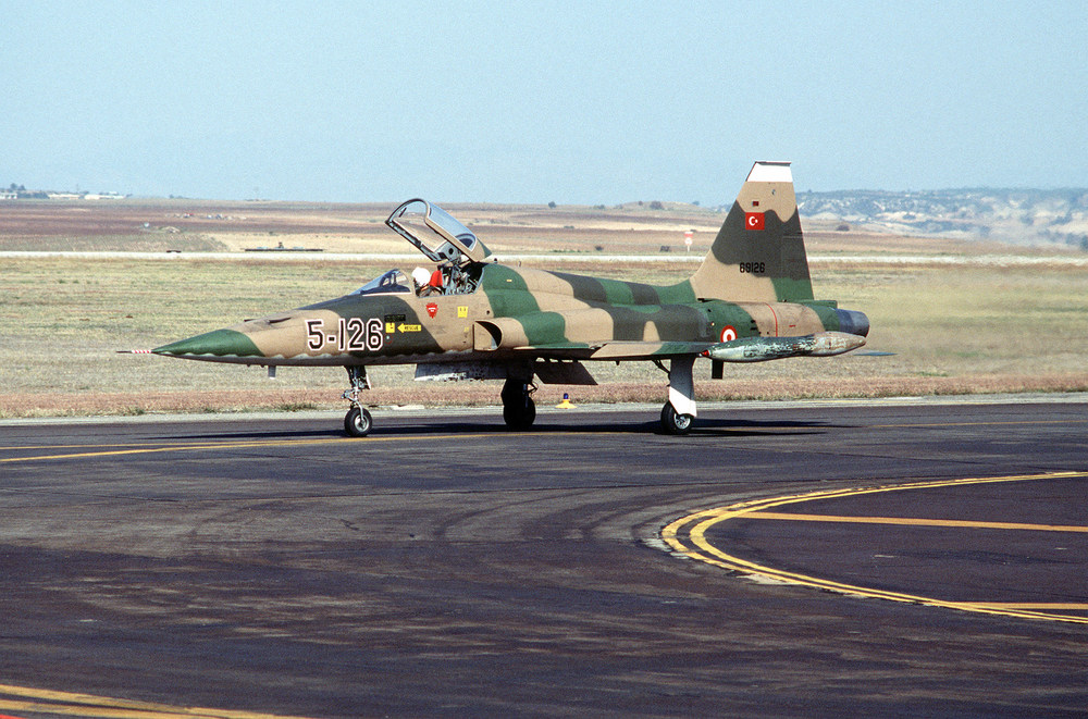 an-f-5a-freedom-fighter-aircraft-of-the-turkish-air-force-taxis-on-the-flight-e3bc11-1600.jpg