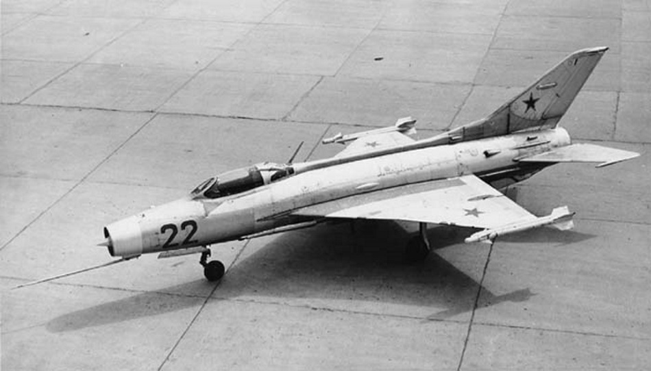 MiG-Je-6T.jpg.0c88a62640324d9afb31db66a3390b39.jpg