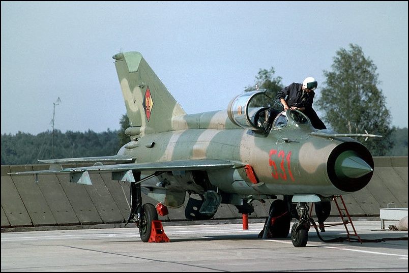 663e7f0220d54_MiG-21Mtacticalnumber531-DrewitzABAugust1990.jpg.feb06fad923ecf60b640c0bf5138eab8.jpg