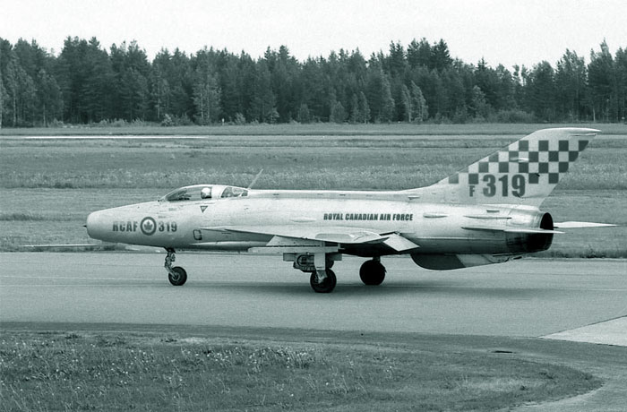 66d09069d907a_MiG-21Canada3.jpg.de497e98e2fbf4ed2f551dcfcf644086.jpg