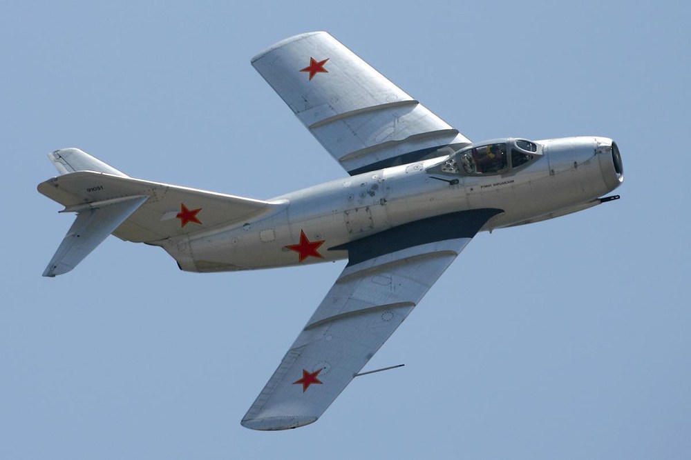 MiG-15.thumb.jpg.c7328eb2b5740883b2d3f1742605e34c.jpg