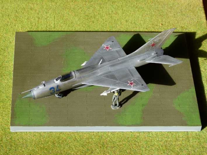 MiG-21PF.jpg.c3fe33c51479abb2fa424244f5cdb588.jpg