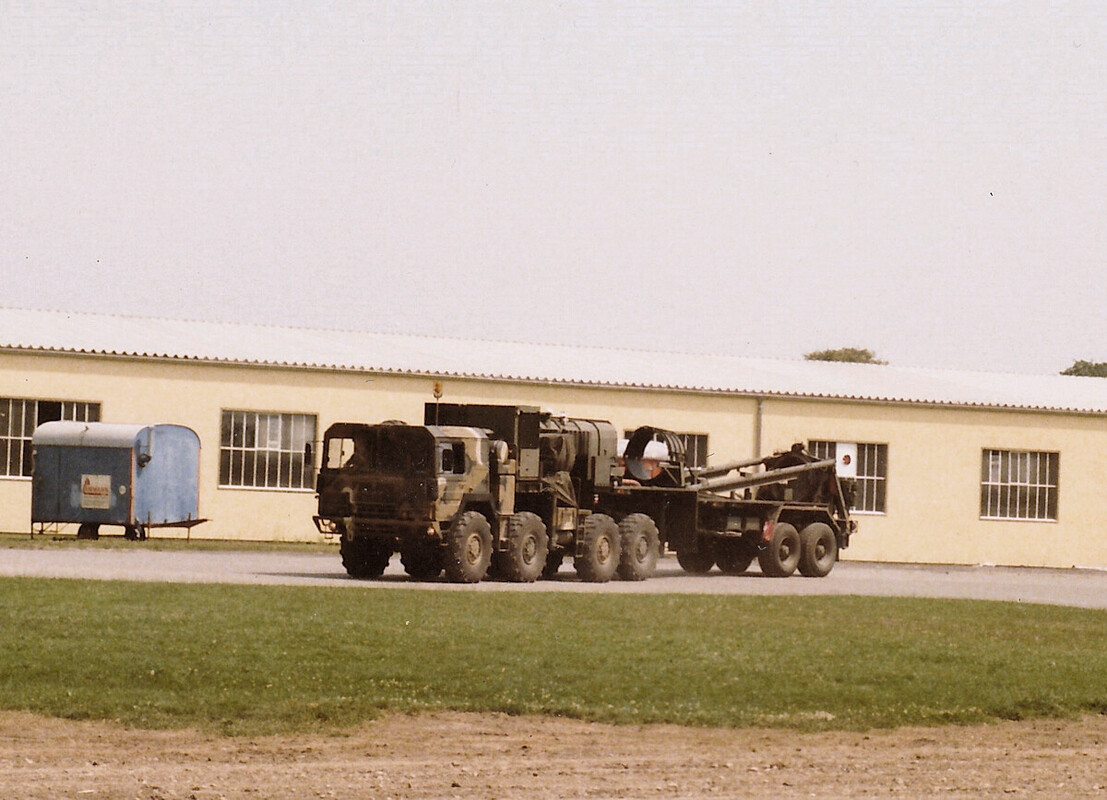 Golden - Wiley Motorpool Pershing 2 M1003 Erector and M983 MAN truck sized.jpg