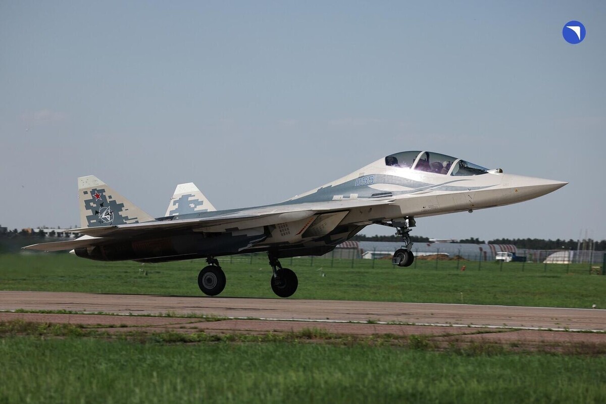 Su-57Doppelsitzer.thumb.jpg.dcd5bda6da50e7b37ef26b6e49eb4488.jpg