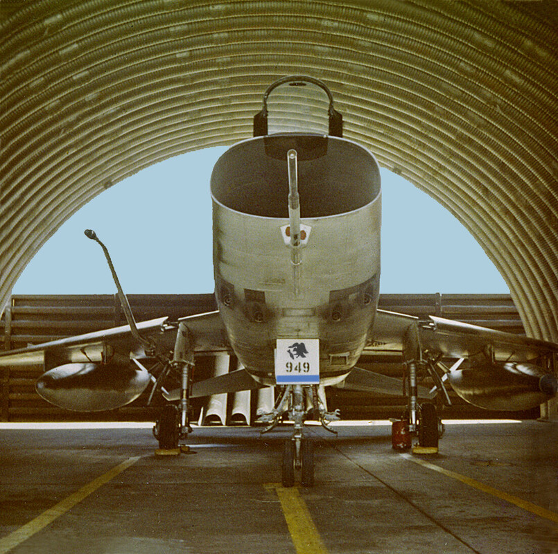 F-100949PhanRangABSouthVietnamFrontView1970.jpg.5abe8468e6a2f05793060332f24ce549.jpg